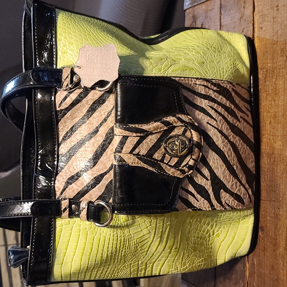 NWOT MC Marc Chantel purse